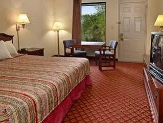 Days Inn By Wyndham Winston Salem North Esterno foto